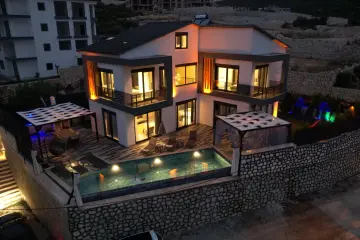 4-Bedroom Secluded Villa in Demre - Peaceful Holiday Escape