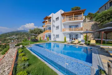 6-Bedroom Seaview Villa for Rent in Fethiye Faralya – Villa Himeross