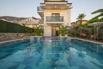 Fethiye'de Luxury Accommodation: Villa Dove 4 - Private Pool Villas 