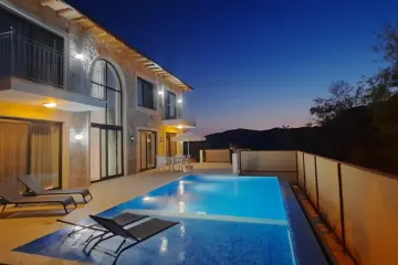 Villa Rozerin – 2-Bedroom Luxury Holiday Villa in Kaş Çukurbağ