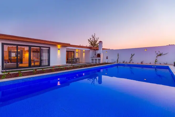 Villa Meriva has an accommodation capacity of 4 people.