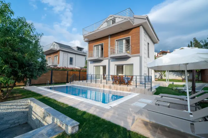 Villa Nurten - Luxury 3-Bedroom Triplex Villa with Private Pool in Ölüdeniz, Hisarönü