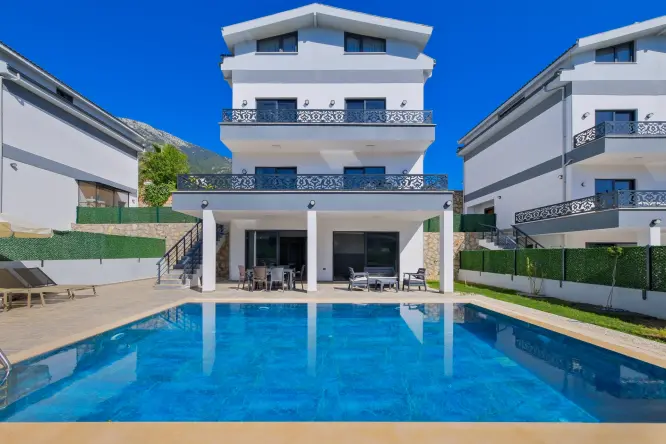  Luxury Villas in Fethiye Ölüdeniz: Accommodates Up to 8 People with Jacuzzi and Modern Comfort